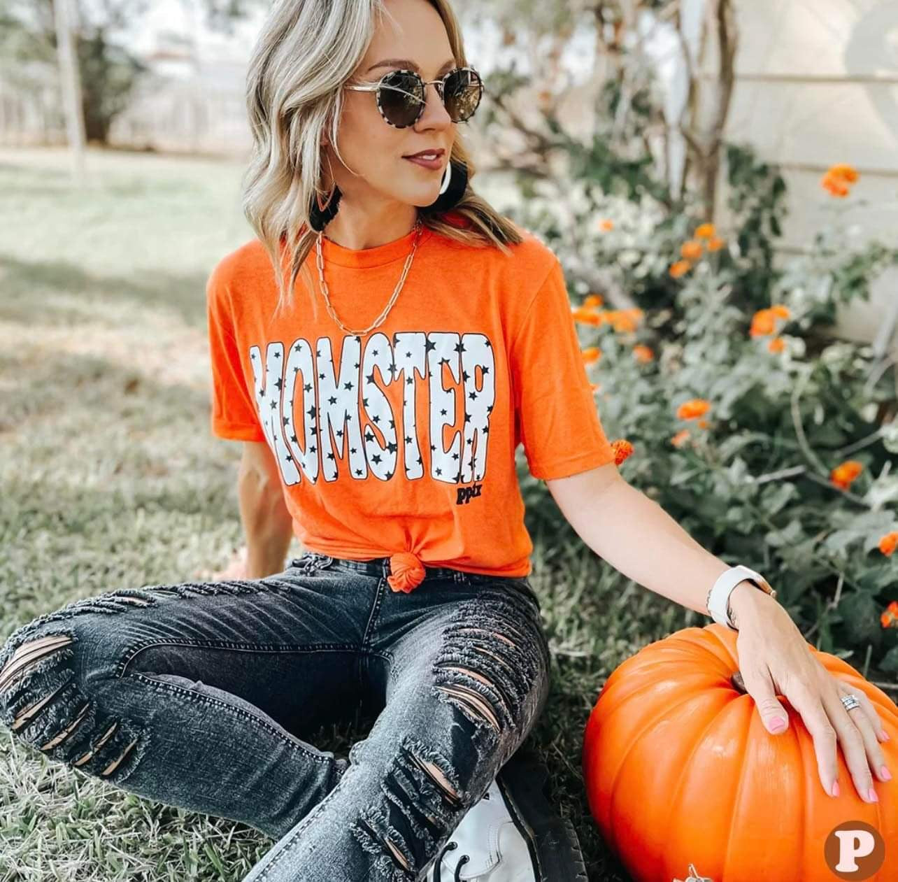 MOMSTER Halloween Graphic Tee